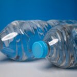 Plastikflaschen im Meer, eine globale Umweltkatastrophe